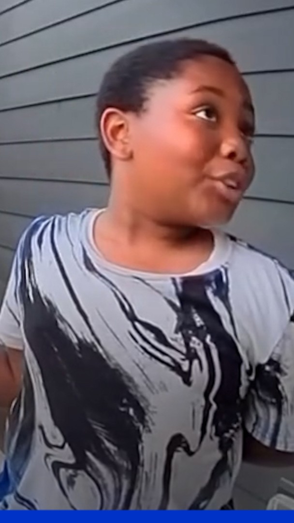 🍖​ Un enfant demande à ses voisins des restes de barbecue et la vidéo devient virale
