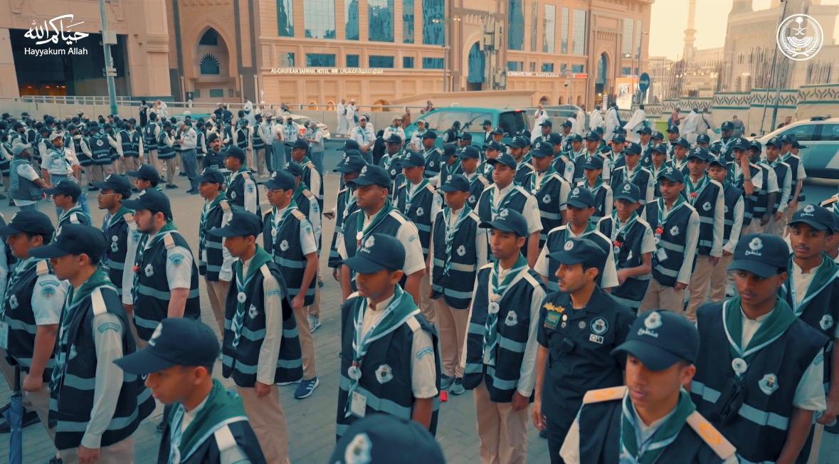 متطوعو #وزارة_الداخلية .. شرف خدمة ضيوف الرحمن. #حياكم_الله
