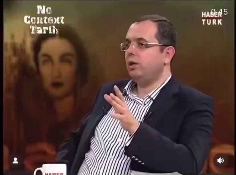 “Fatih Sultan Mehmed, ölmesine yakın 20.000'e yakın araziyi ulema ve paşaların elinden alıp tımar sistemine kattı. Toprağı alınan ulema soluğu II. Bayezid’de aldı. Tahta geçen II. Bayezid, toprakları eski sahiplerine geri iade edince, alemci iken ‘Veli’ oldu. Şeyh uçmaz, mürit uçurur.”