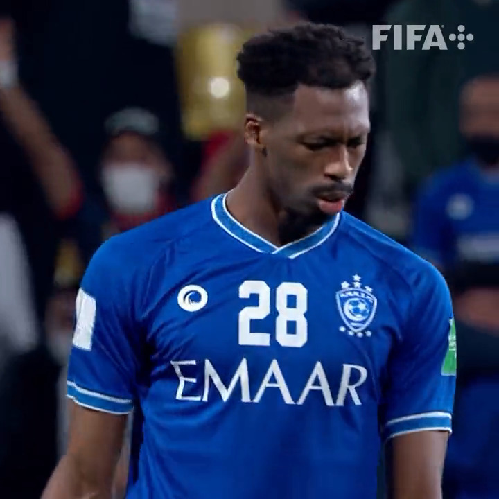 كيبا طول عمرك عاهه ، مسّكت معك تصدها ذي ليش حسبي الله عليك دمرت احلامي