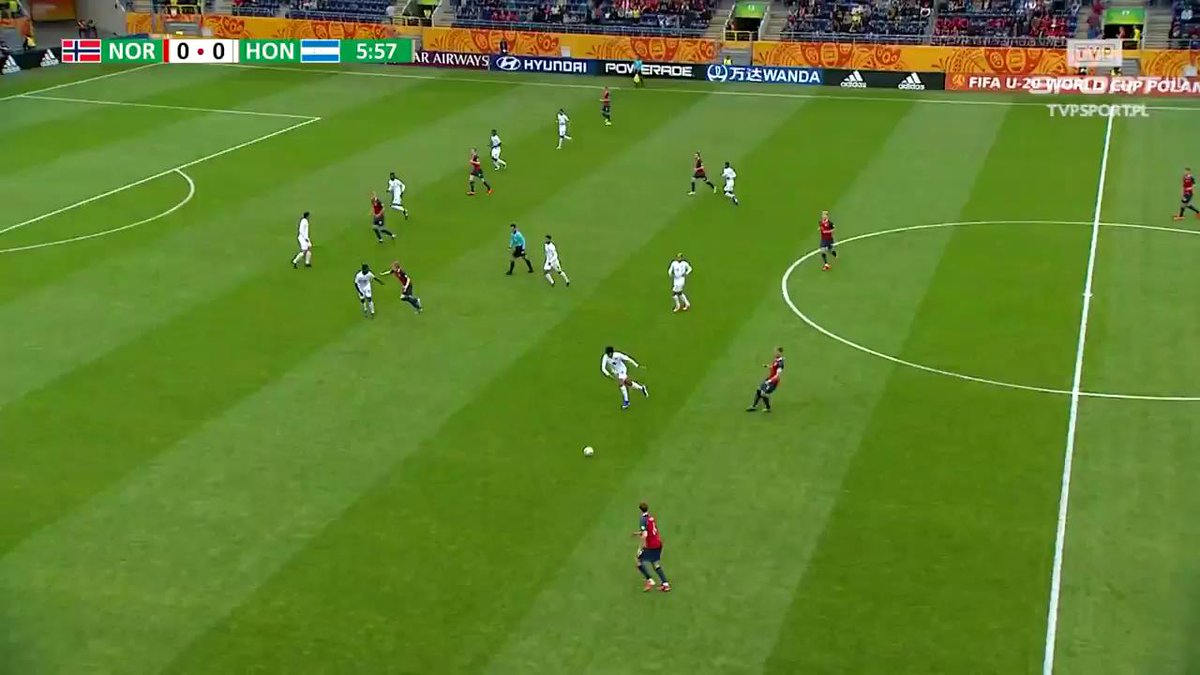 Erling Haaland podczas rozgrywanych w Polsce w 2019 roku mistrzostw świata U-20 strzelił dziewięć(!) goli w meczu z Hondurasem.