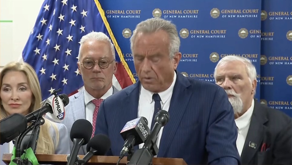 RFK Jr. glitches: "We're working on... um... on um... on, on... on a... medicines..."