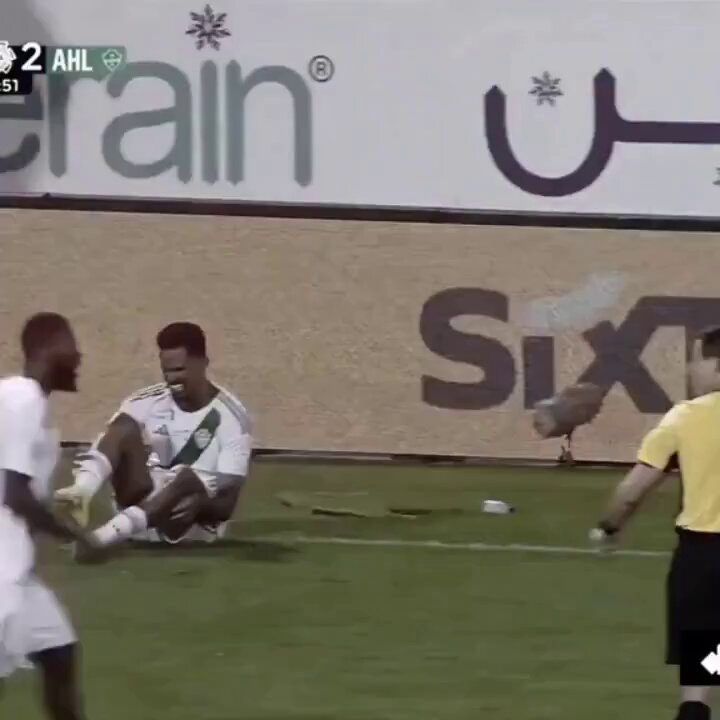 ماذكر اني حقدت ع احد هالسنة كثر حقدي ع ذا الحكم لدرجة دعيت عليه بليلة القدر ويوم عرفه