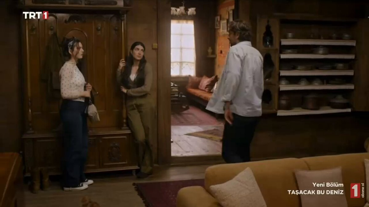 - you love that man minnak, you're going to be so hurt. + I know.. but this time I won't be alone in my pain.. when im hurt, i'll come to you both.. i'll hug you and you'll heal me. #TaşacakBuDeniz