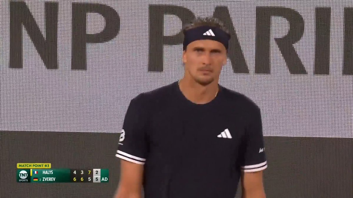 No. 2 Sascha Zverev advances to the fourth round 🔥 Watch Roland-Garros on TNT 📺
