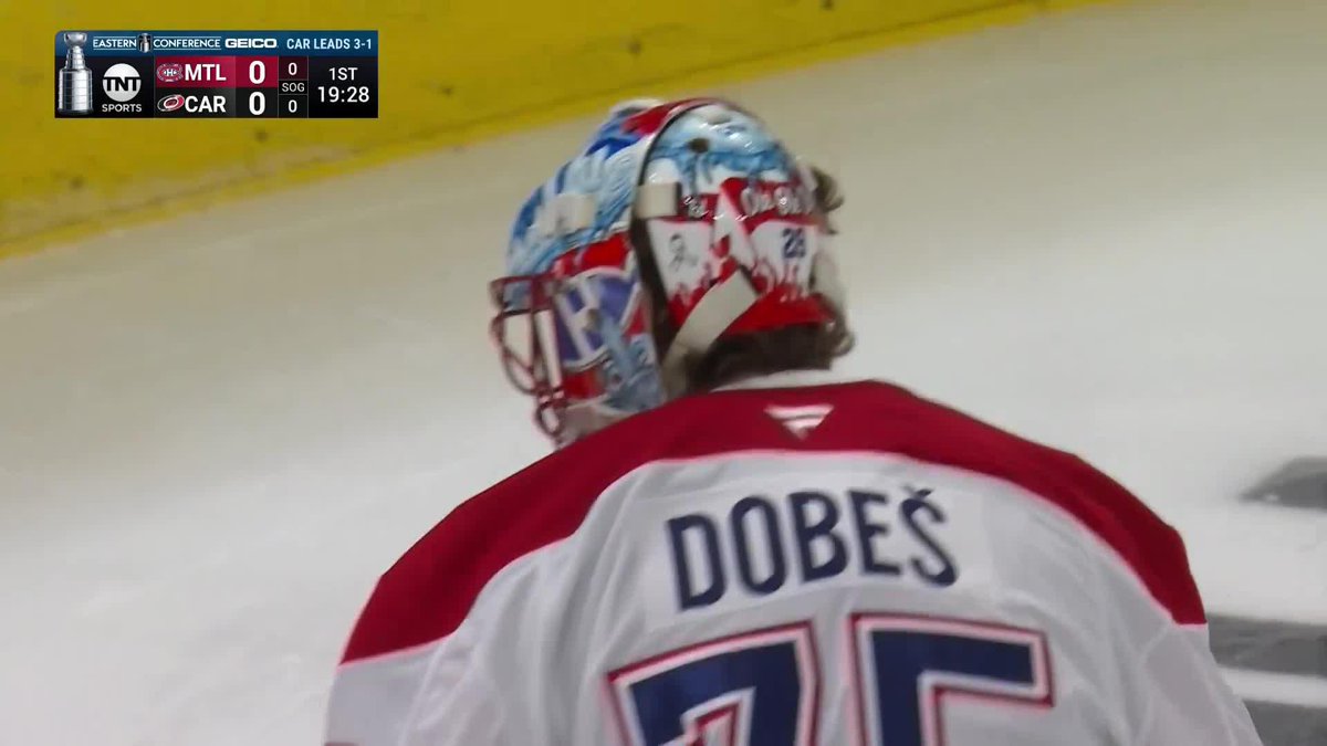 The roof might've BLOWN OFF the Lenovo Center if the Canes scored this RIGHT off the opening draw 😭