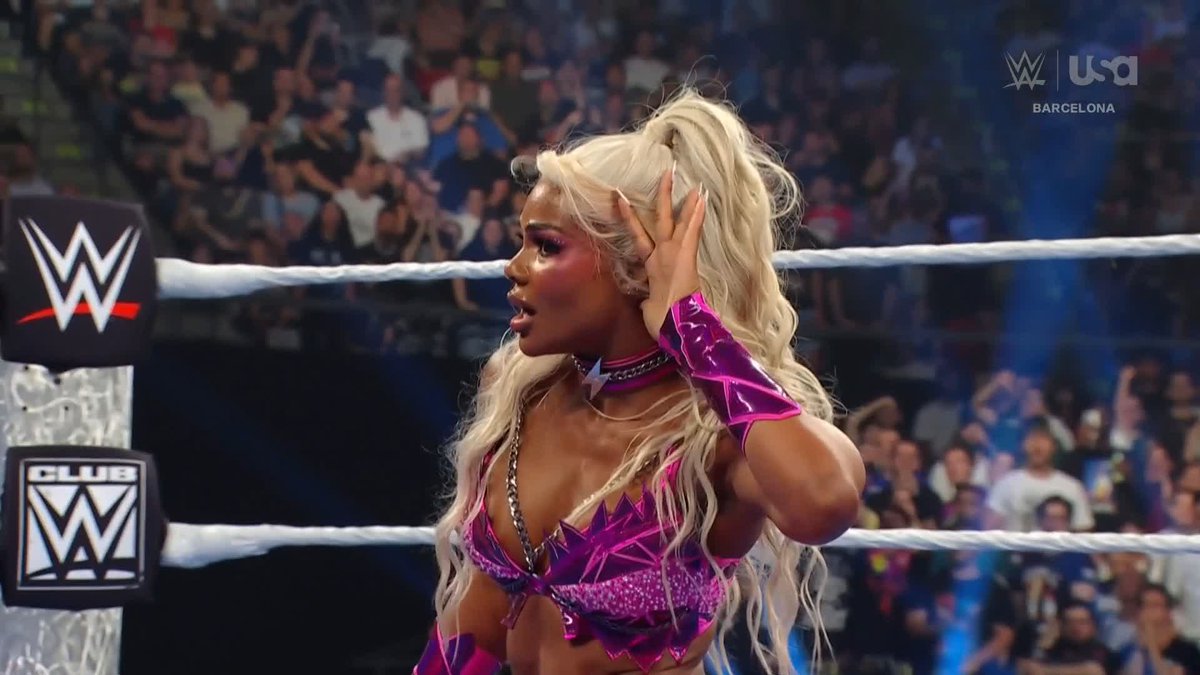 .RheaRipley_WWE is LIVID! 😳 Is Jade Cargill inside the head of the champ?!
