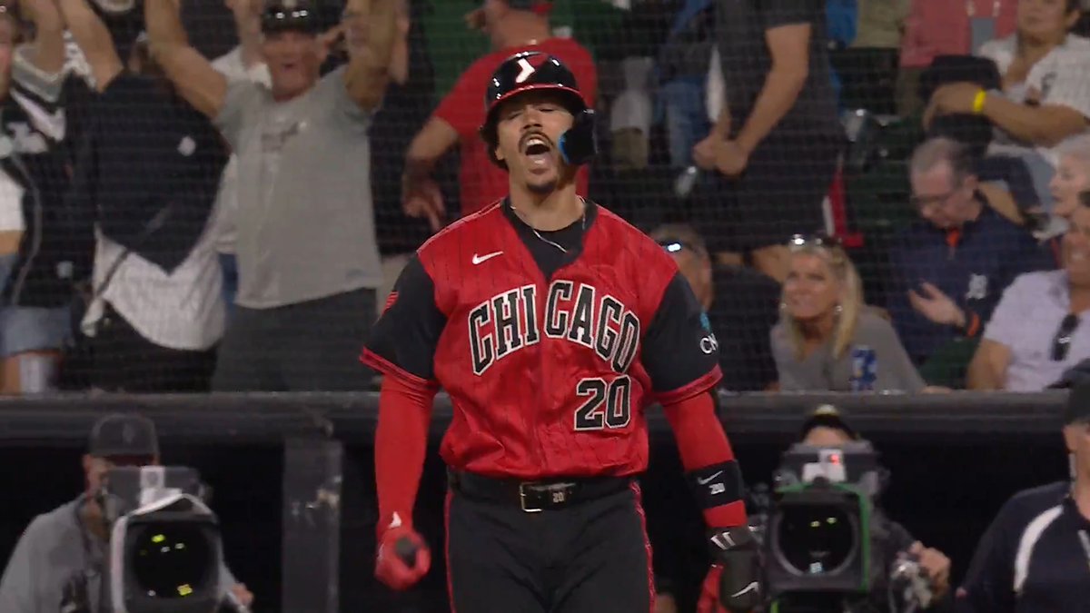 The @WhiteSox are HAVING FUN 😤