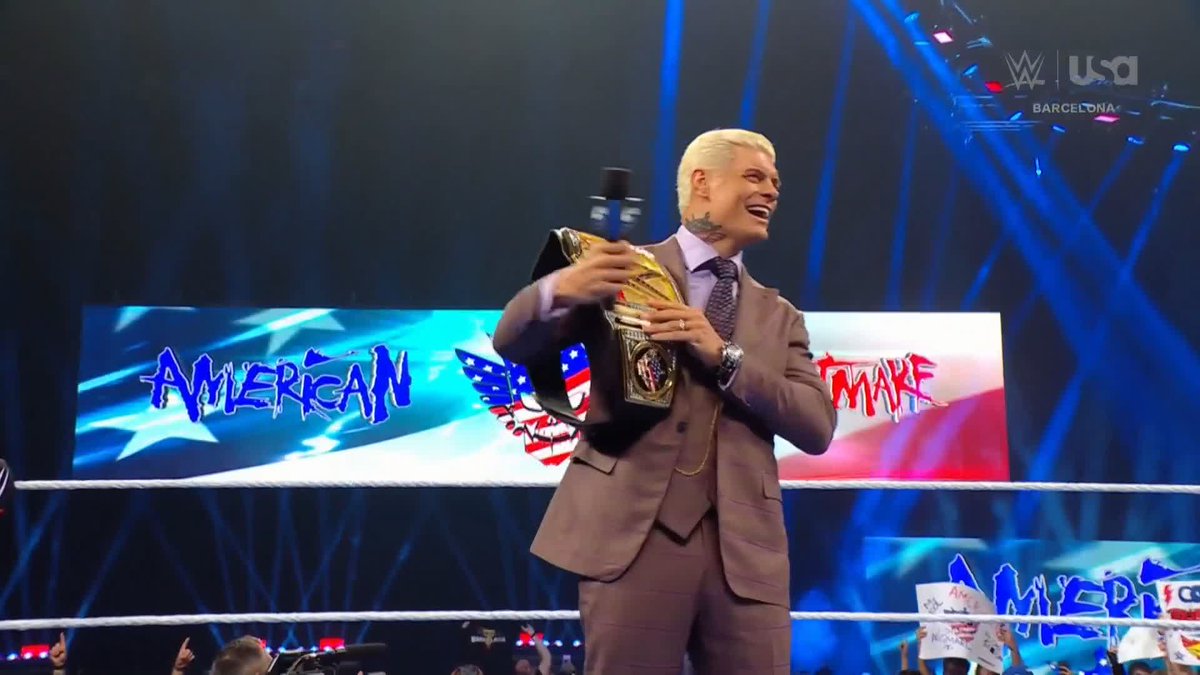 They're singing for Cody Rhodes in Barcelona! 🙌