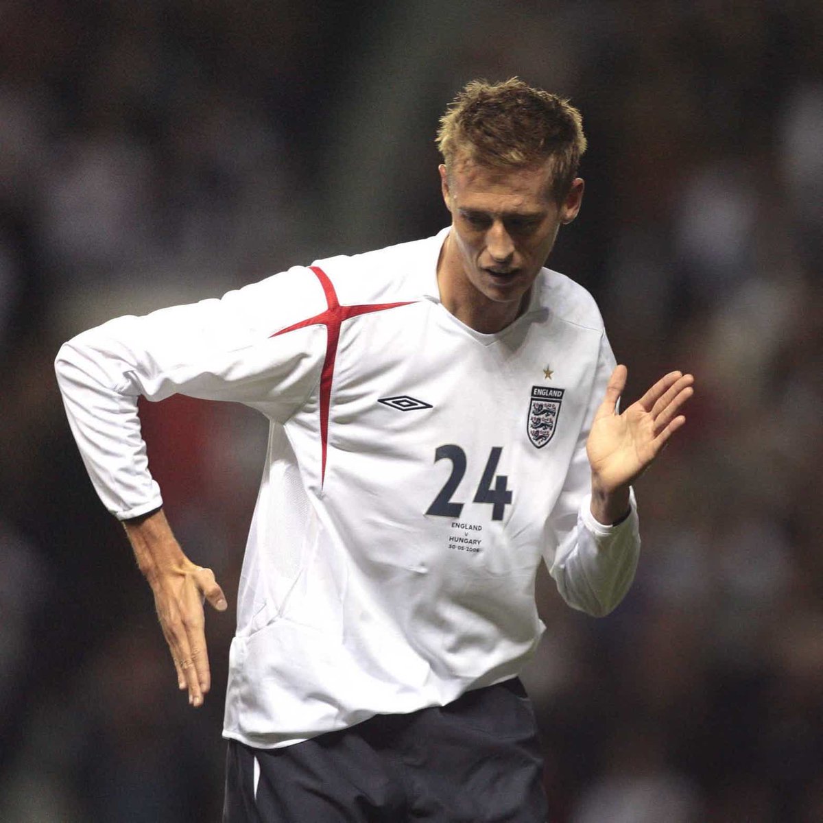 It’s 20 years since first sighting of the robot in the wild. Happy Anniversary Peter Crouch.