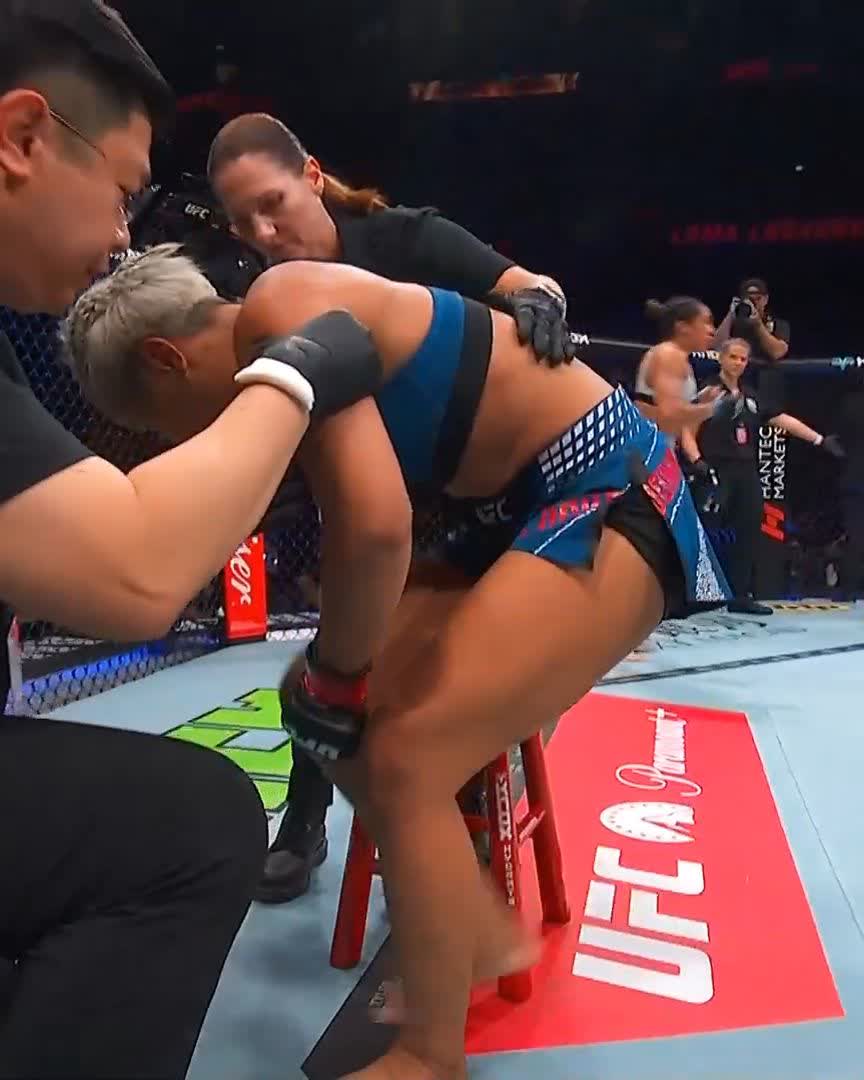 KICKING OFF #UFCMACAU WITH A BANG 💥 Jaqueline Amorim gets the night started with a RD1 submission victory! [ LIVE NOW on @ParamountPlus ]