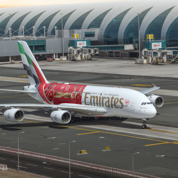 Champions aren't born. They're painted! 🔴⚪️ Watch the iconic Emirates A380 transform in celebration of the Gunners. ✈️🏆 Arsenal