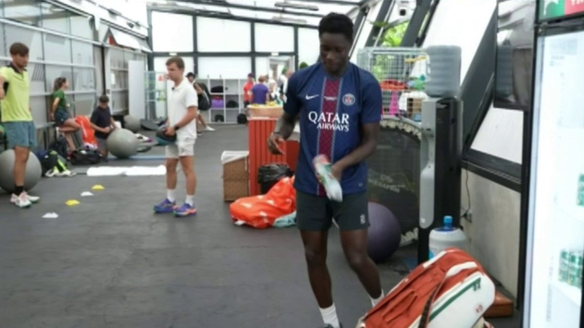 Le vrai fan du PSG Moïse Kouamé 🇫🇷. 😁❤️💙 🎥 francetvsport
