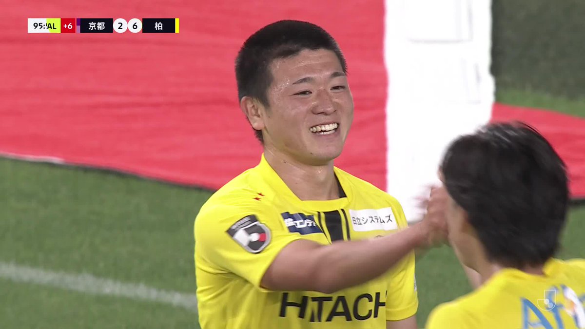 試合終了間際に小見洋太が笑顔の2点目☀️☀️ 🎦 ゴール動画 🏆 明治安田J1百年構想リーグ プレーオフラウンド 第1戦 🆚 京都vs柏 🔢 2-6 ⌚️ 90+6分 ⚽️ 小見 洋太(柏) #Jリーグ