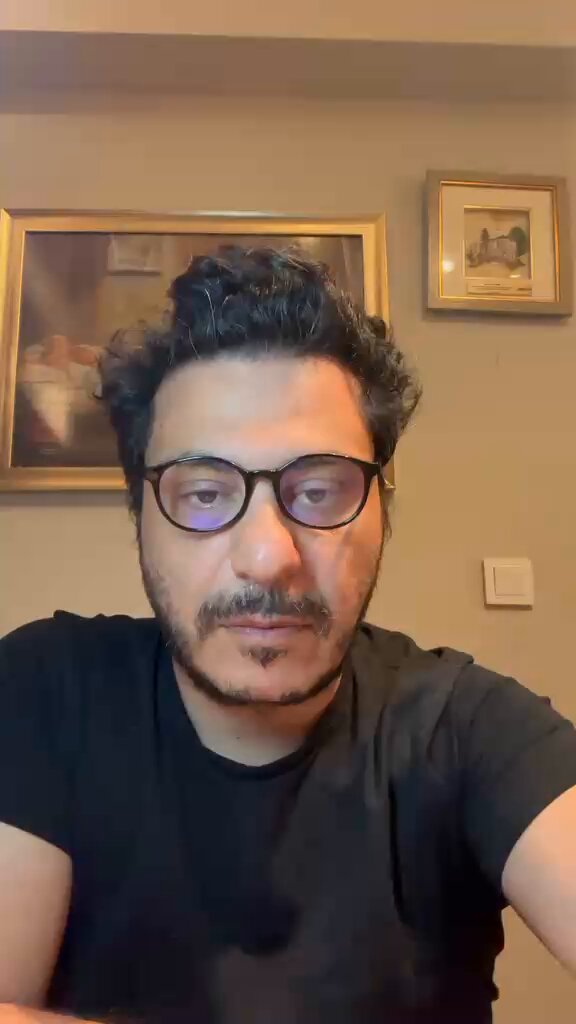 ⚫️ Mert Başaran, sosyal medya hesaplarının kapatılmasına isyan etti; “Boş konuştuğumu, saçma konuştuğumu düşünen çok insan var Türkiye’de.” “Demek ki globalde boş konuştuğumu düşünmüyorlar ki sürekli hesaplarım kapanıyor.” 🎥 Video/Mert Başaran