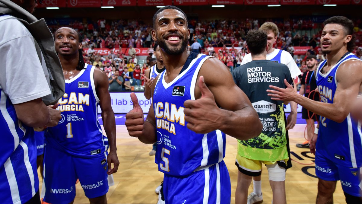 ❤️ UCAM Murcia cerró la mejor temporada regular de su historia en #LigaEndesa… y DAVID DEJULIUS volvió a ser protagonista 🔥 El base firmó 2⃣7⃣ puntos en la victoria ante iLERNA LLEIDA y dejó claro está más que listo para el #PlayoffLigaEndesa 💪 😎 David DeJulius