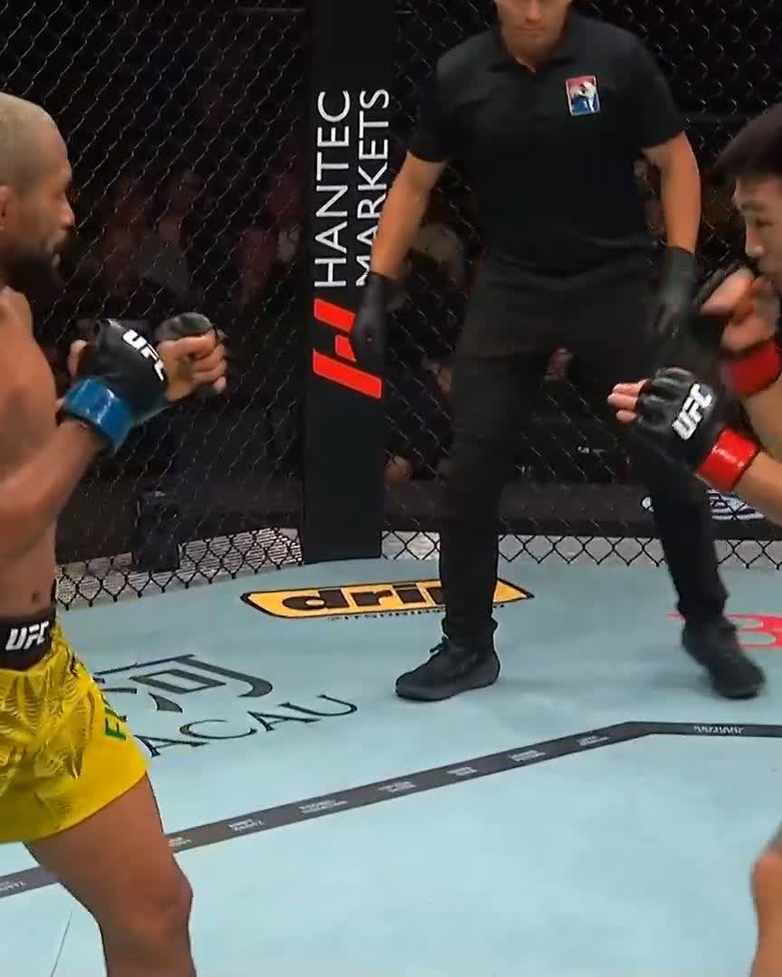 CROWD PLEASER 🇨🇳 @SongYaDongLFG sends the #UFCMacau crowd into a frenzy with a RD2 submission victory!