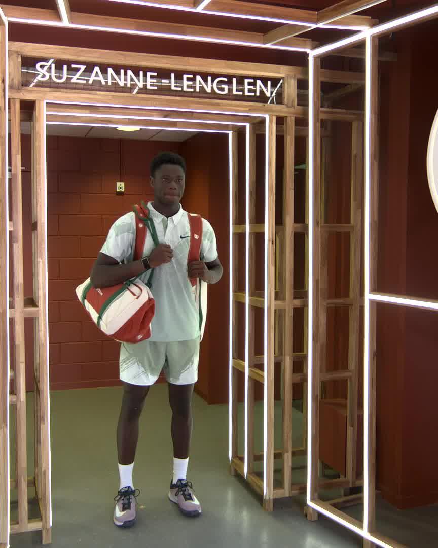 It's time for Kouame vs Tabilo 🤩 #RolandGarros