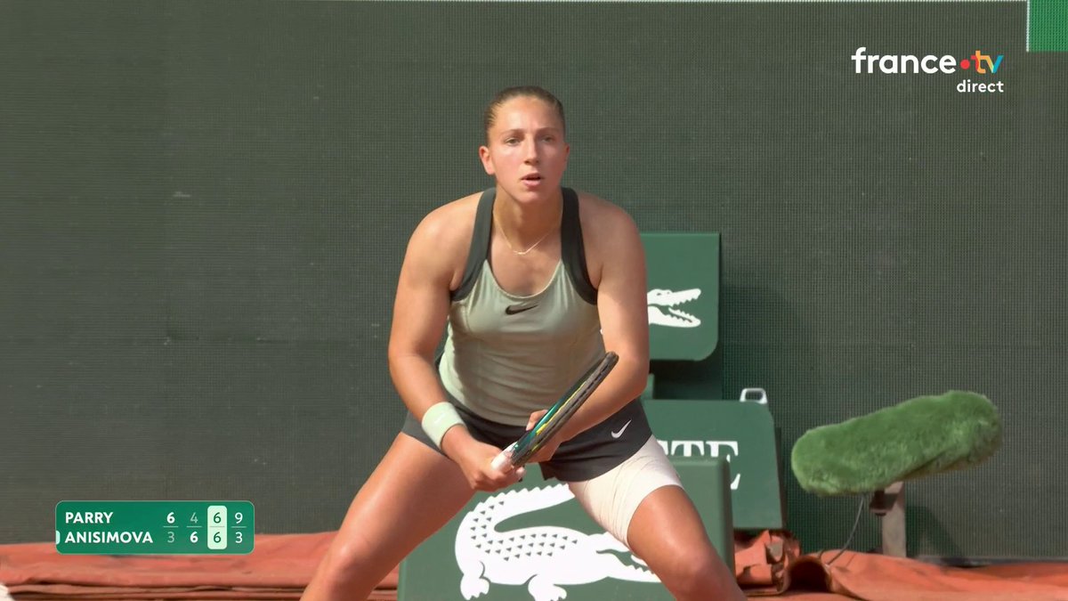 🚨🇫🇷🎾 ALERTE INFO Exceptionnelle ! La Française Diane Parry, 92ème au classement WTA, ÉLIMINE la 6e mondiale Amanda Anisimova à Roland-Garros !