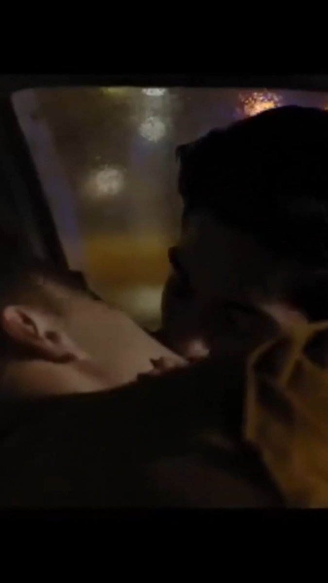 When you kiss him on the first date.. 🔥💘 Cuando el beso en la primera cita va perfecto... hasta que arruinas el momento 😅