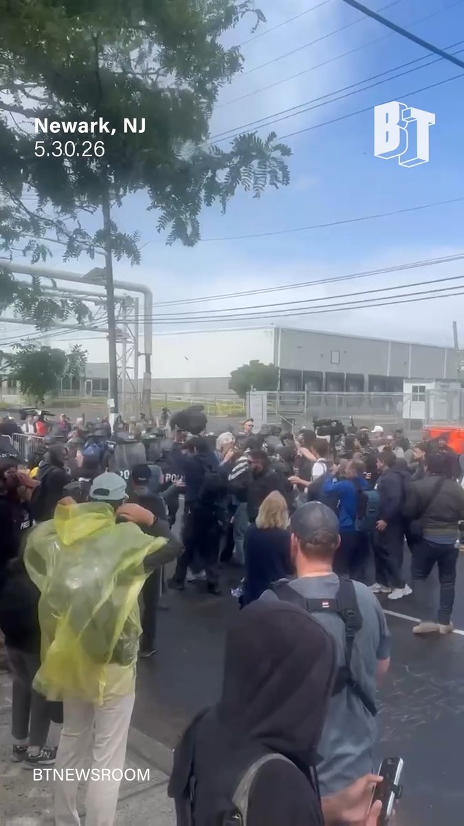 HAPPENING NOW: Police move in on protestors at the Delaney Hall ICE detention facility in Newark, NJ. Protests in support of the 300 migrants on hunger strike inside have been ongoing for over a week. The migrants are protesting inhumane conditions, as well as demanding the procession of their immigration cases.