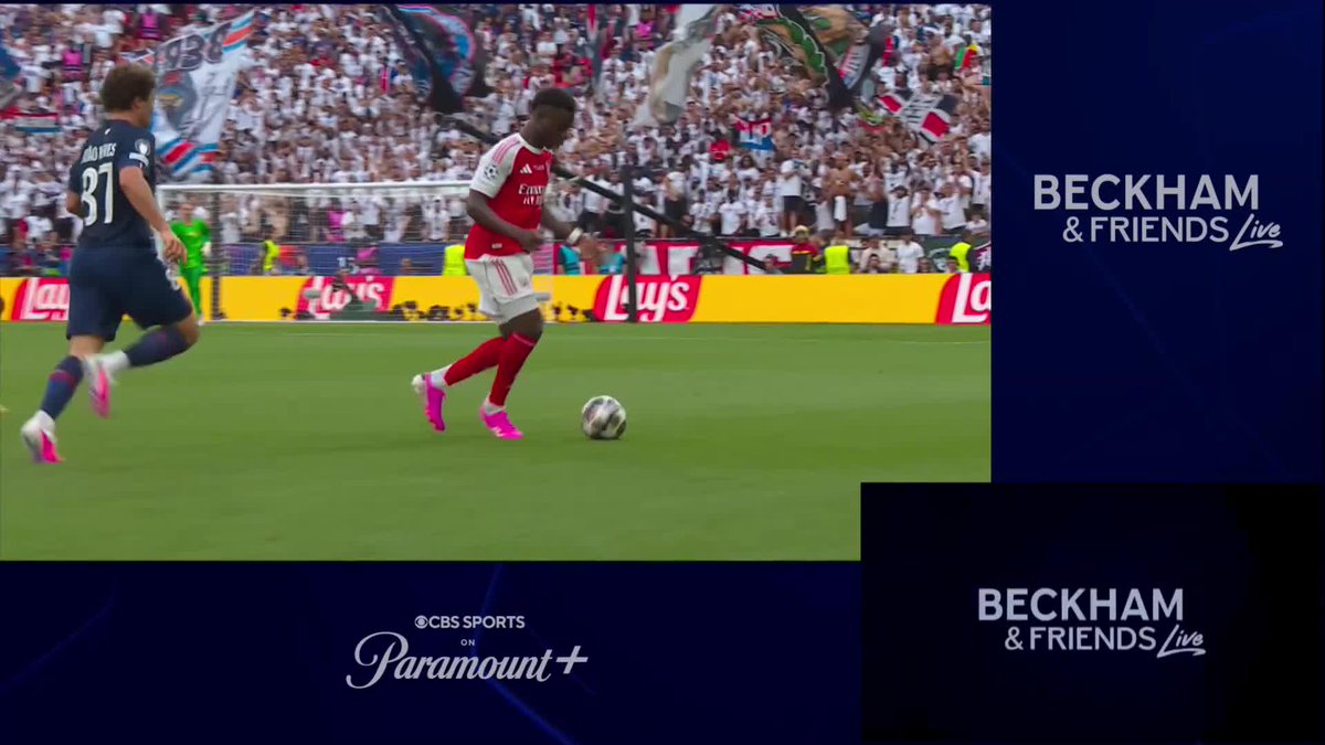 David Schwimmer knowing Stoke Newington wasn't on our bingo card 😂 The actor explains how he became an Arsenal fan through marriage 🔴 Stream the Beckham & Friends Live altcast exclusively on Paramount+ 📺