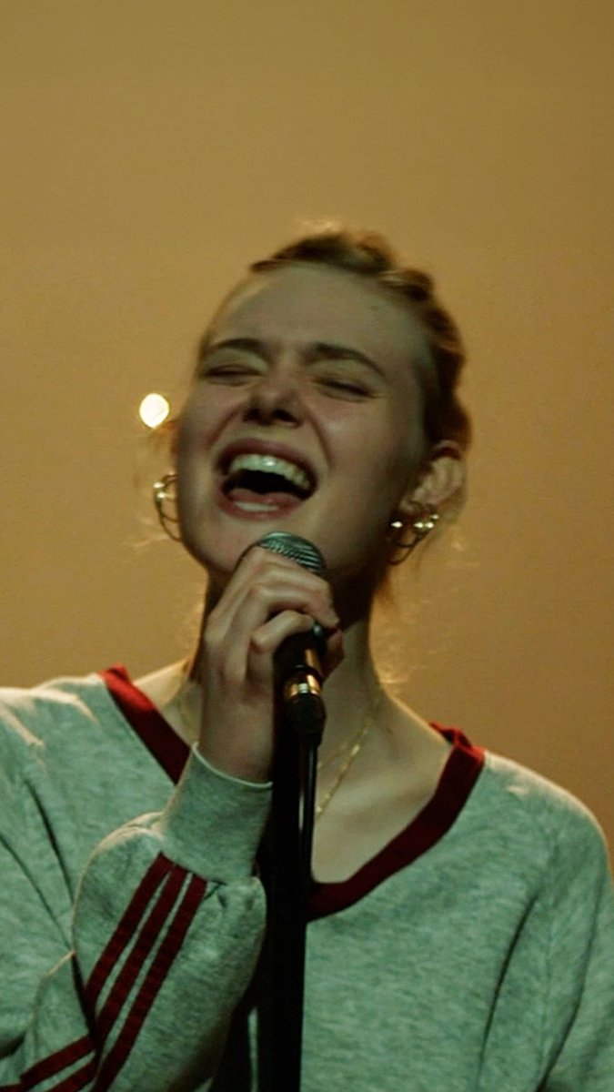Still one of the best uses of “Dancing On My Own” in cinema. Film: TEEN SPIRIT (2018)
