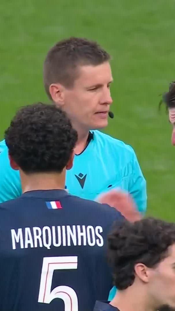 There's no hesitation from the referee 😲 PSG are sent to the penalty spot 👇 📺 Stream #UCLFinal on DStv: