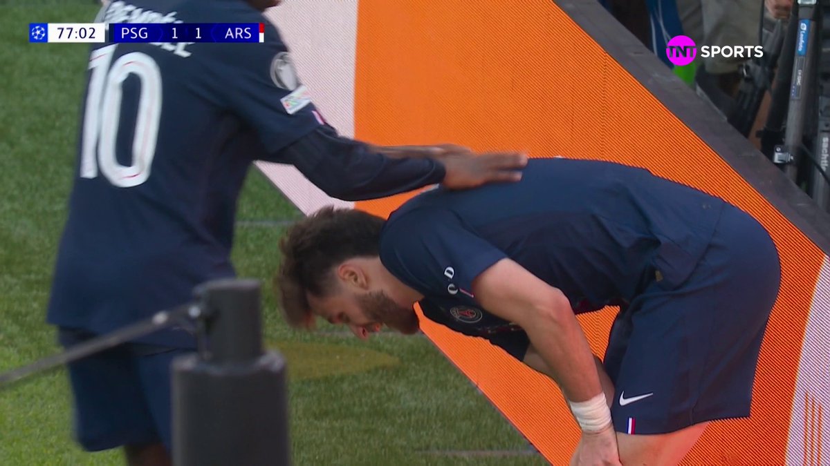 Quase a virada do PSG com Kvaratskhelia. Na trave. 🎥 TNT Sports BR
