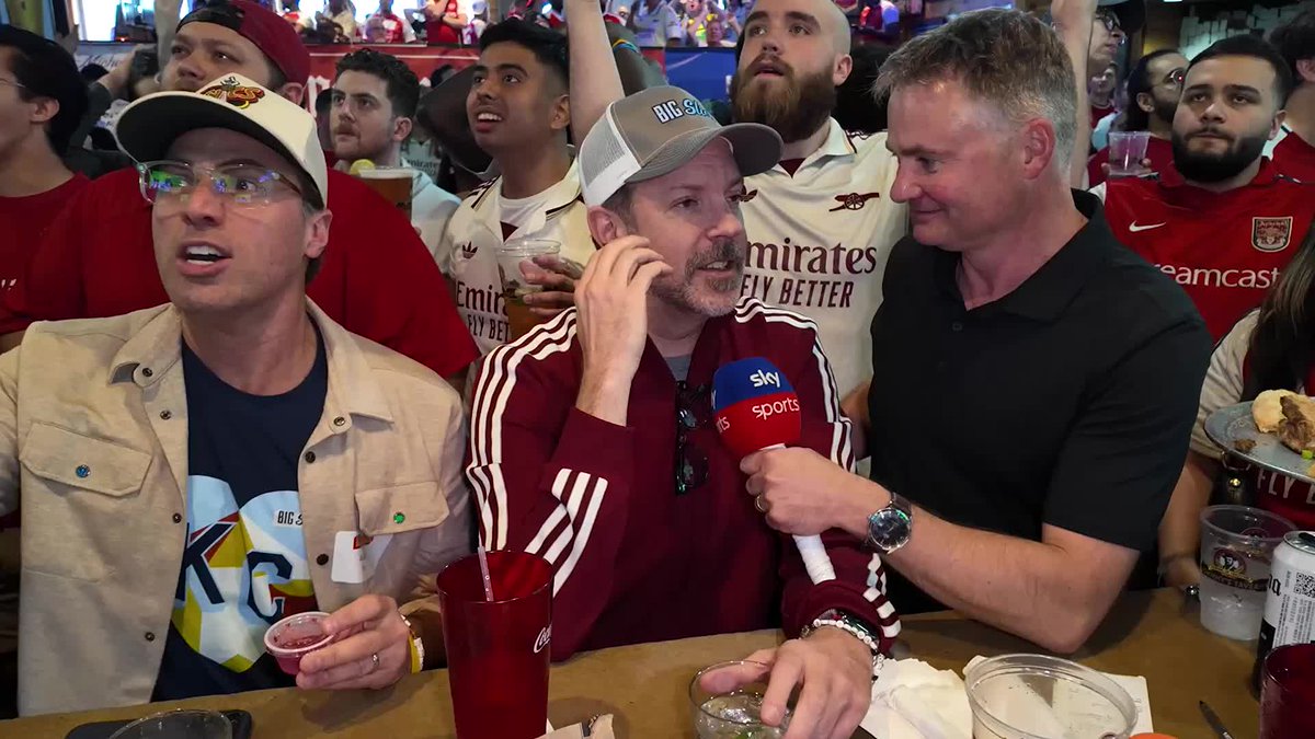 "What a year to dive in" 🗣️ Arsenal fan and Ted Lasso actor Jason Sudeikis explains his love for the club ❤️