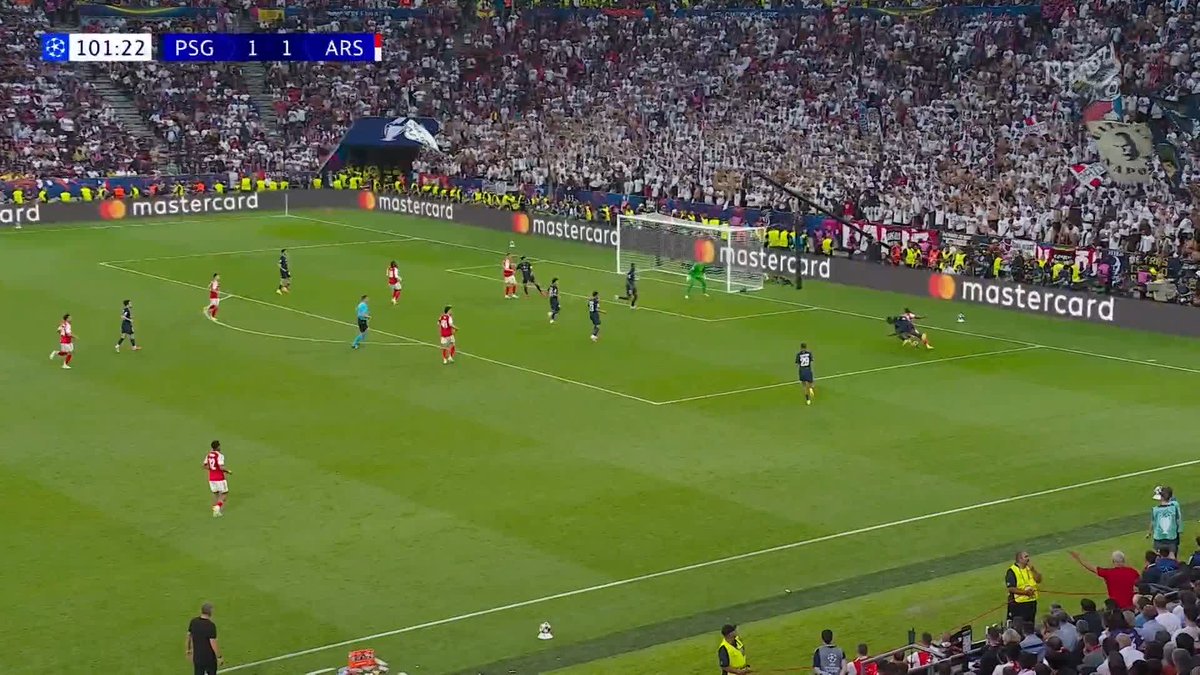 Declan Rice reacted to this penalty non-call calmly and rationally Should Arsenal have had a spot-kick?