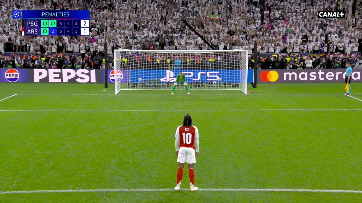 🚨 EZE LOUPE SON TIR AU BUT 😱 #PSGARS | #UCLFinal