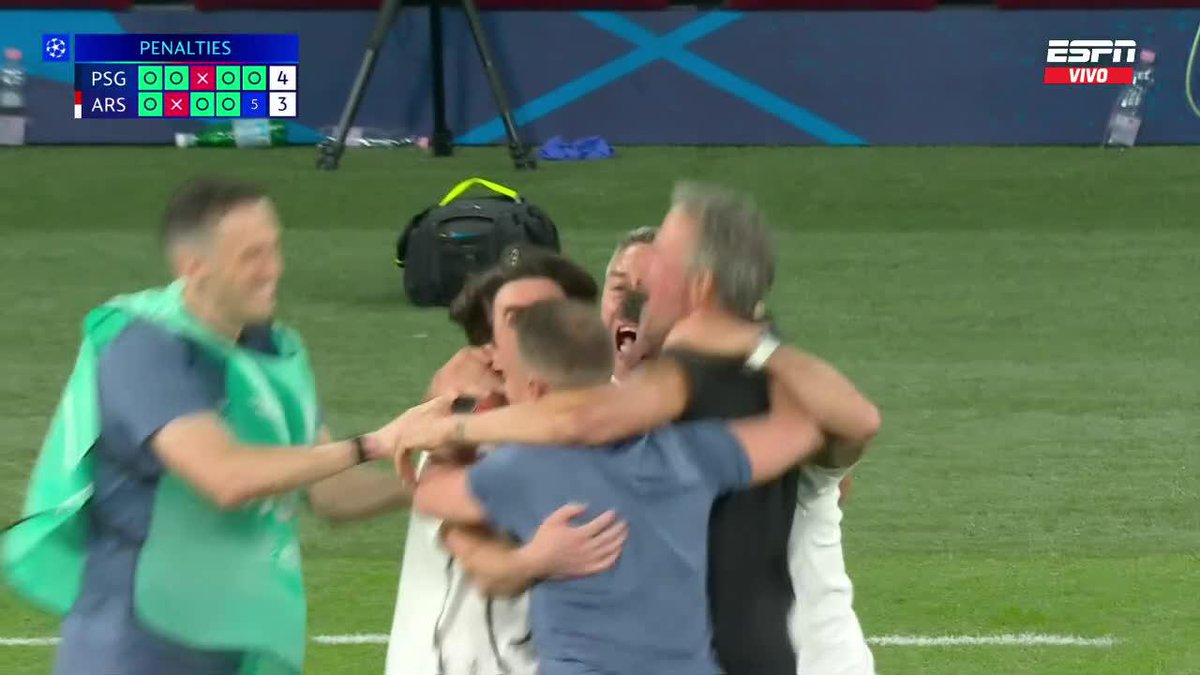 ⚽🏆 EL PSG, OTRA VEZ CAMPEÓN Gabriel Magalhaes le erró al arco y los franceses derrotaron al Arsenal en los penales para ser bicampeones de la Champions League. ▶️ Mirá la 🏆 #Champions League en el Plan Premium de #DisneyPlus