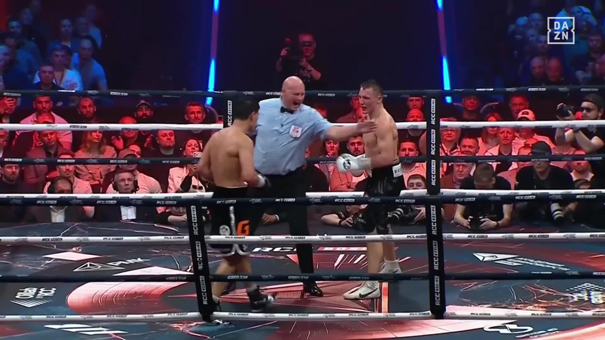 Bivol upping the tempo 👀😤 #BivolEifert | Live NOW on DAZN▪️