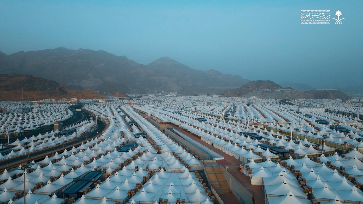 «وداعًا مِنى… مدينةَ البياض، والبدايات الجديدة» ومن هذه الرحلةِ المباركة، تمضي الأرواحُ أخفّ، والقلوبُ أقرب إلى الطمأنينة. #نجاح_موسم_الحج #حج_1447هـ #حياكم_الله