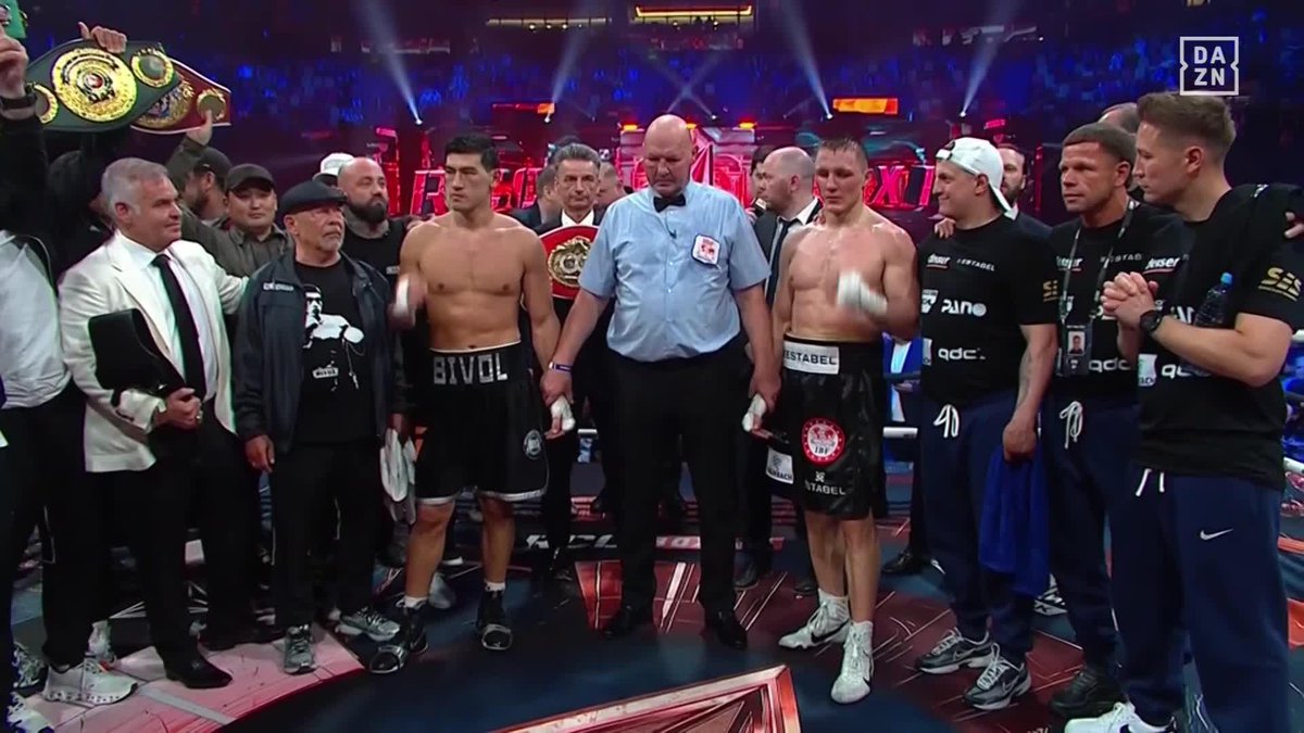 The crowning moment 🙌 #BivolEifert | Live NOW on DAZN▪️