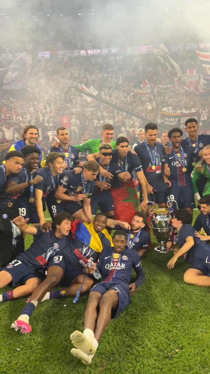 POV: You're inside the PSG huddle 🏆