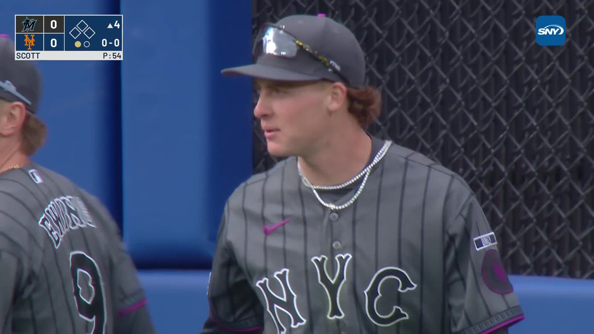 "I love Ewing, I love Benge. The fans, they got to give them a chance. They have to play, but they do it all." Lee Mazzilli tells Steve Gelbs why he's so impressed by A.J. Ewing and Carson Benge: