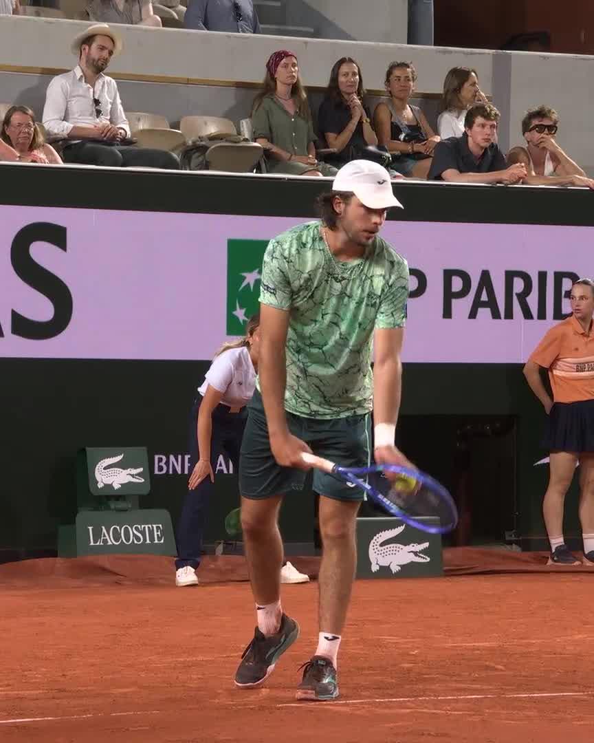 Close to perfection from Faria on this forehand 😮‍💨 #RolandGarros