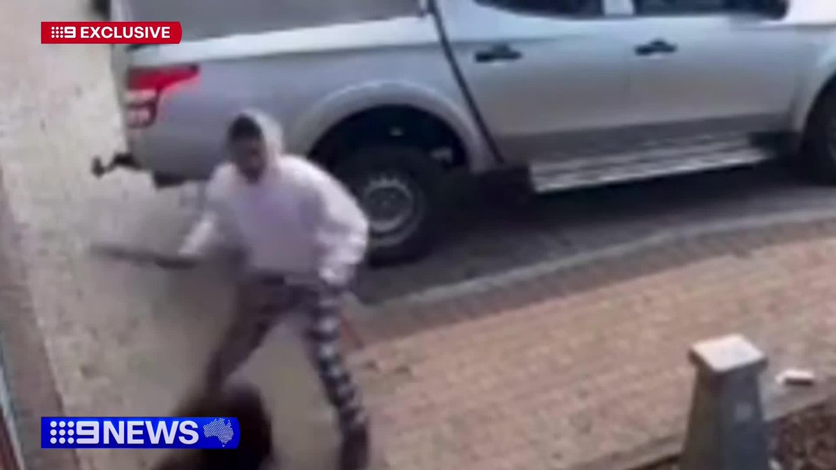 #EXCLUSIVE: 9News can reveal the shocking moment armed thugs have gone toe-to-toe, after an argument turned violent. Julia Passarelli #9News