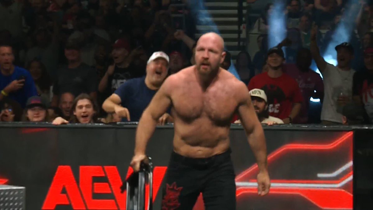 .@Shane216Taylor just FLOORED Jon Moxley with ONE PUNCH! Watch #AEWCollision LIVE NATIONWIDE on TNT & HBO Max