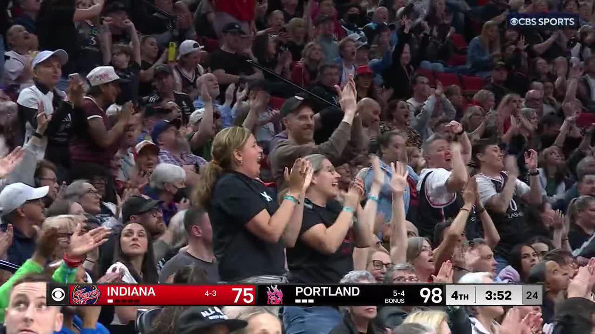 The Portland Fire are putting on a CLINIC... Carla Leite gets her 12th assist on this deep three from Bridget Carleton. Portland Fire