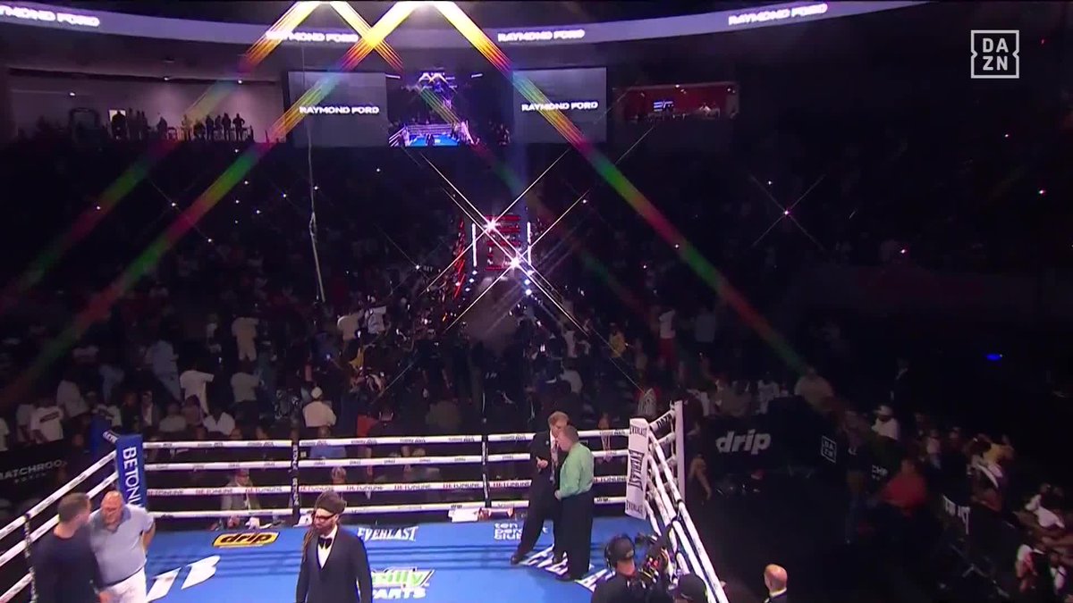 Ray Ford walking out with 2RARE 🔥 #FosterFord | Live NOW on DAZN ▪️