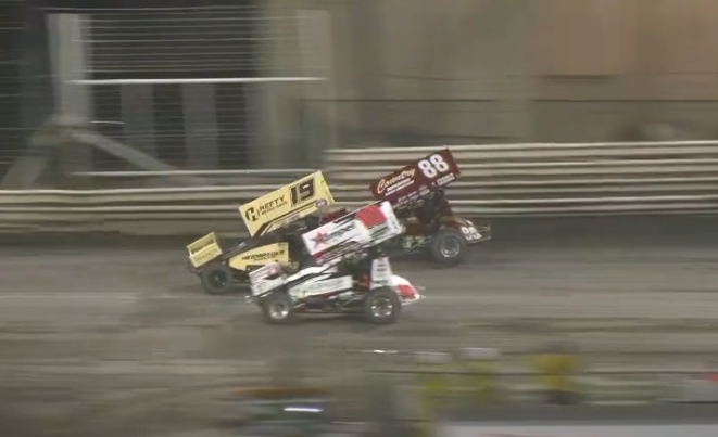 🏁 For the second night in a row Ryan Timms makes the late race pass for the win at Knoxville Raceway!