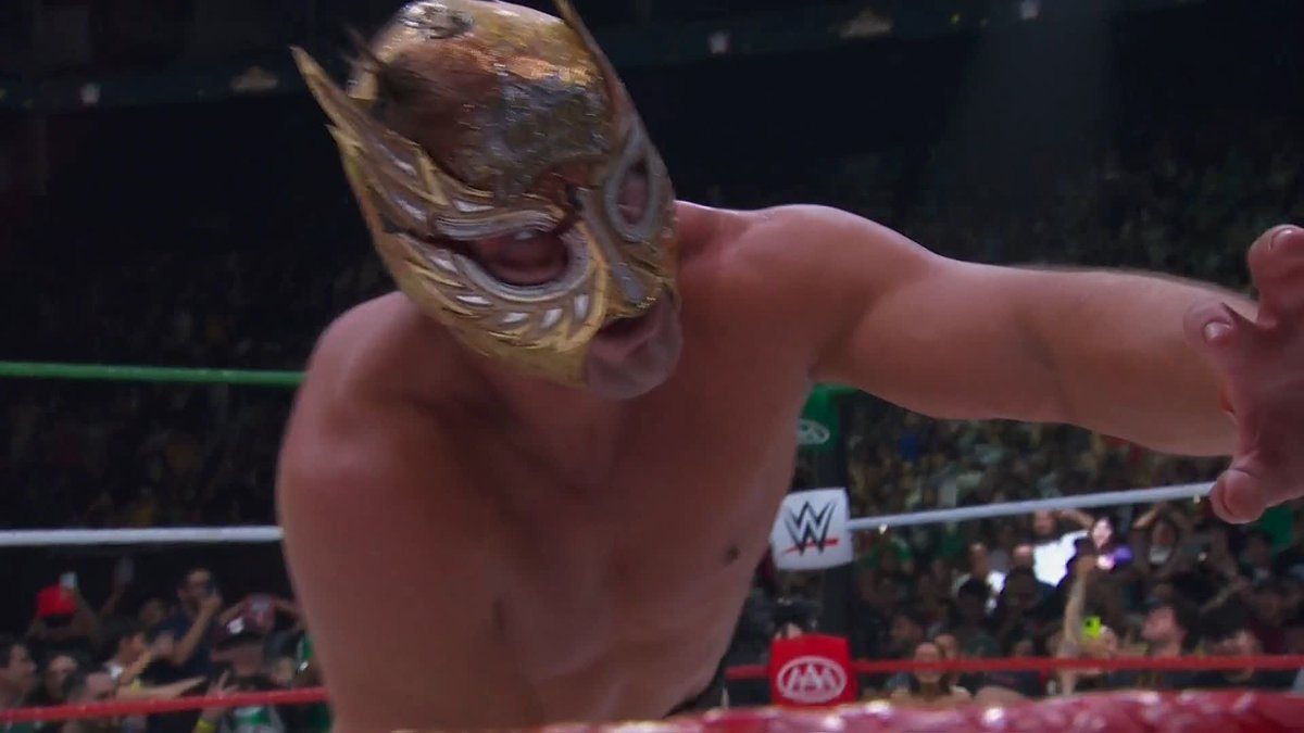 WHAT A MATCH!!! El Grande Americano KEEPS his mask!!! #AAANocheDeLosGrandes