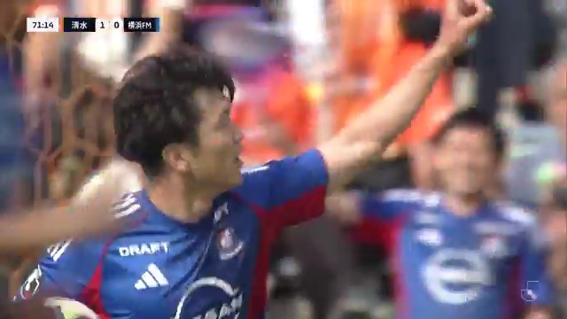 / 2戦連発!得意のワンタッチシュートが炸裂🔥 \ 素早く前線へボールを運び、右サイドから #ジョルディクルークス 選手がクロスを送ると、 エリア内で #谷村海那 選手が頭で合わせ同点に追いつく✨ #fmarinos|#Jリーグ