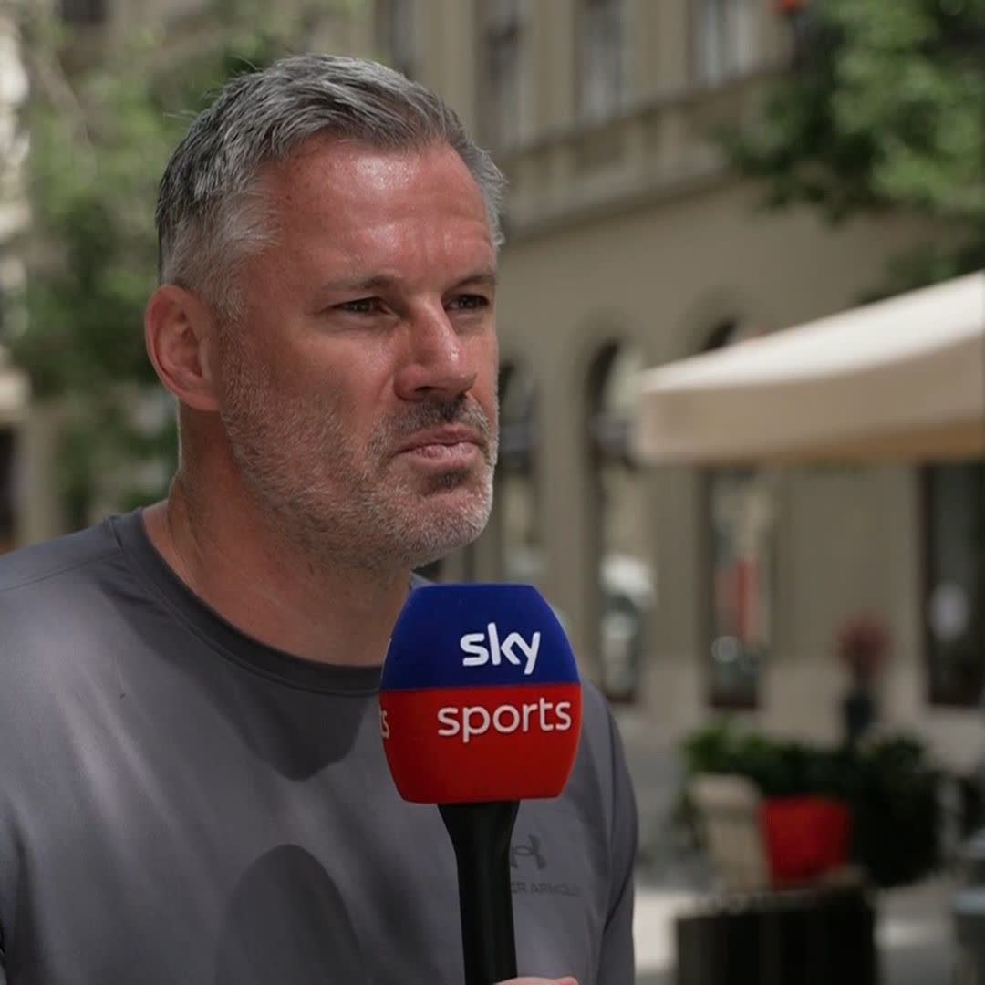 "It's caught everybody off guard" Jamie Carragher says he was surprised to hear the news that Liverpool sacked Arne Slot yesterday 😮