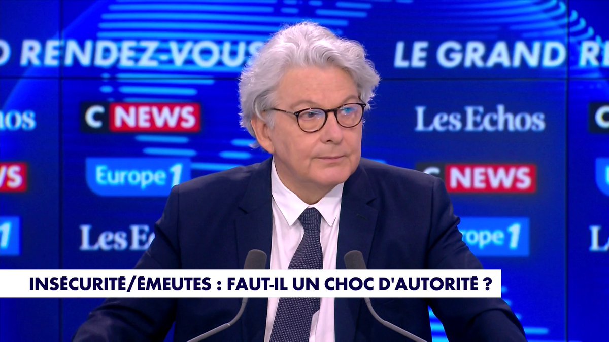 La réécriture de l’histoire commence déjà. Faire croire que le carnage d’hier est dû aux hooligans est aberrant. Faire croire que « la jeunesse » se déchaîne car on ne respecte pas notre budget, c’est tout simplement lunaire. 🙄 #PSGARS