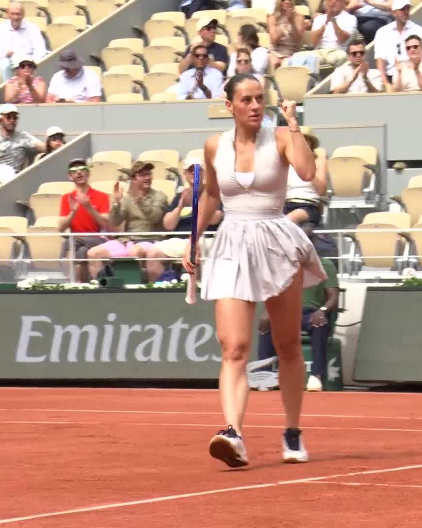 Buckle up! This fourth round match-up between Iga and Marta is going to be fun ⚡ #RolandGarros