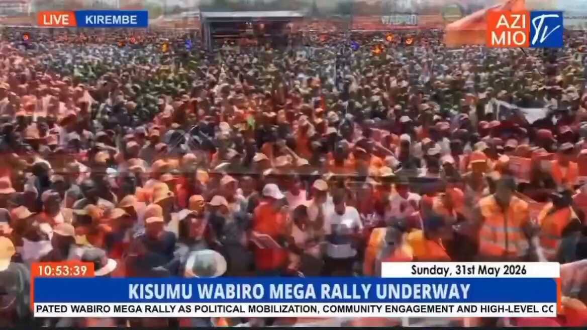 Kirembe Grounds in Kisumu County is full for the Luo Declaration Function,The last time such ODM crowd was witnessed was when the Late Hon Raila Odinga was alive, Today his brother ODM Party Leader Dr Oburu Odinga has done it,Orengo,Sifuna,and Babu Owino must be regretting! 😂✌️